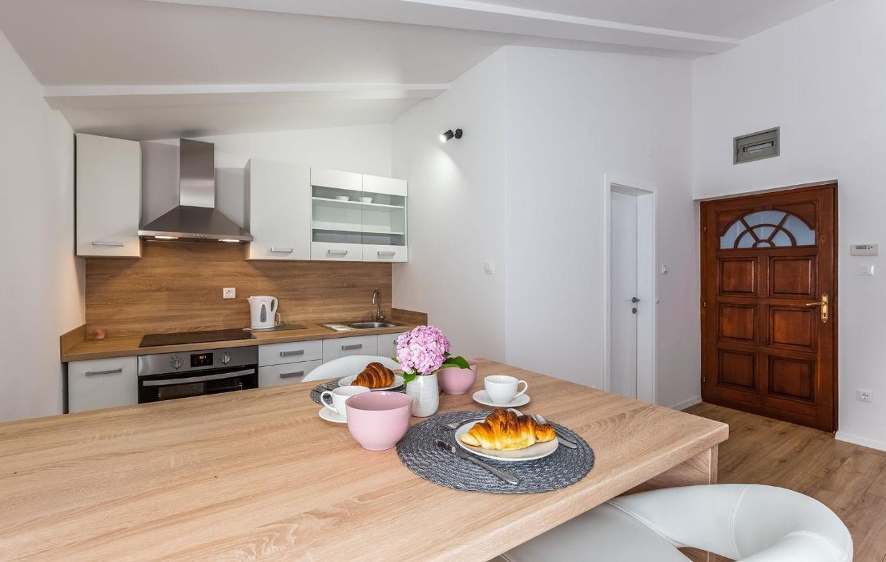 Appartamento Marija Porec Esterno foto
